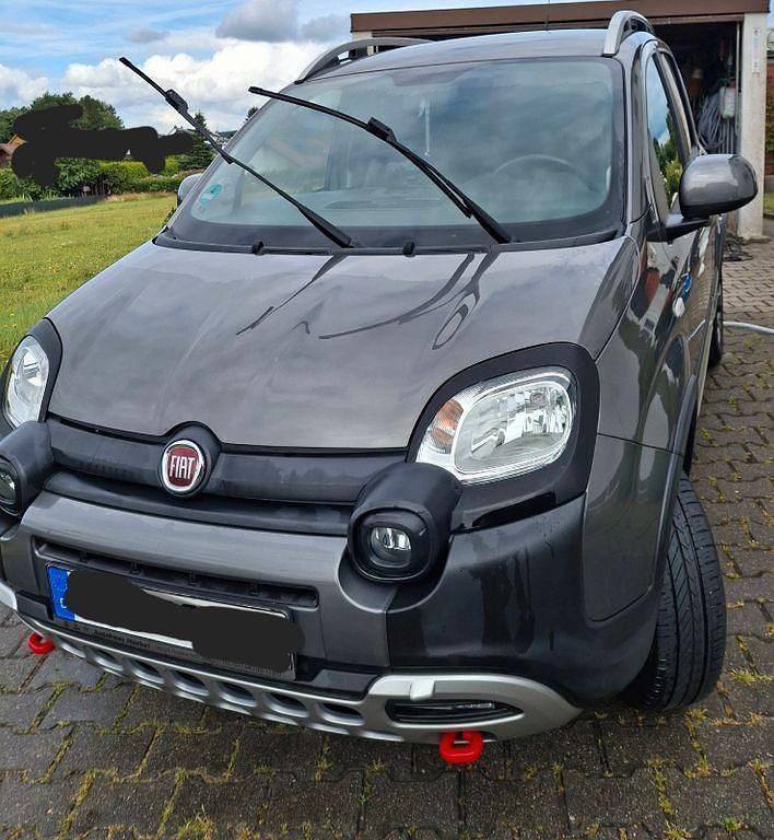 Grau Gebraucht 2020 Fiat Panda Cross Cross Kleinwagen | 13.900 € (Guter Preis) - Bild 1/4
