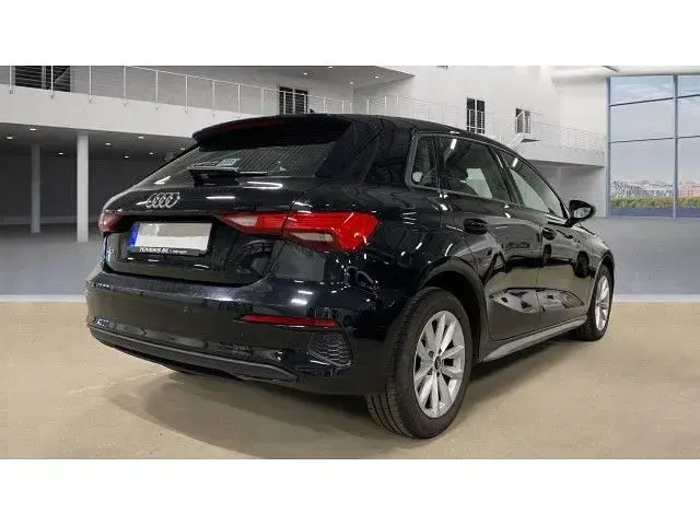 Gebraucht Audi A3 Sport 150 PS (110 kW) 2022 Schwarz Limousine