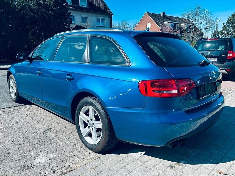 Gebraucht Audi A4 Attraction 160 PS (117 kW) 2009 Blau Kombi
