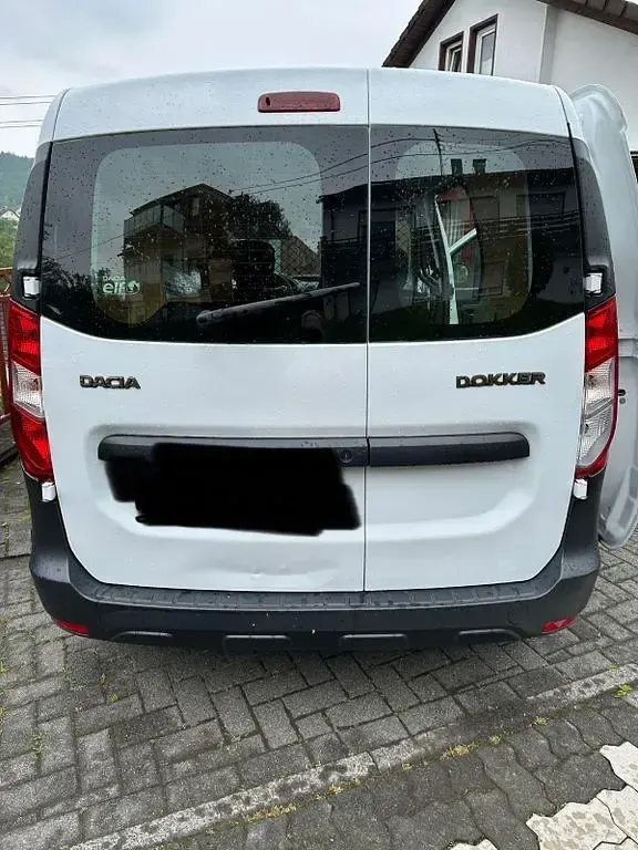 Gebraucht Dacia Dokker Essentiel 102 PS (75 kW) 2018 Weiß Van / Kleinbus