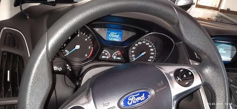 Gebraucht Ford Focus SYNC Edition 140 PS (102 kW) 2014 Grau Kombi