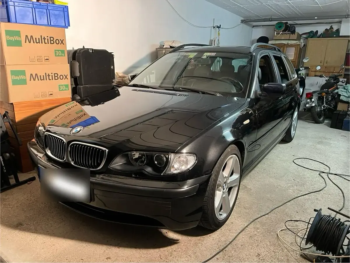 Second-hand BMW 330 204 CP (150 kW) 2003 Negru Break