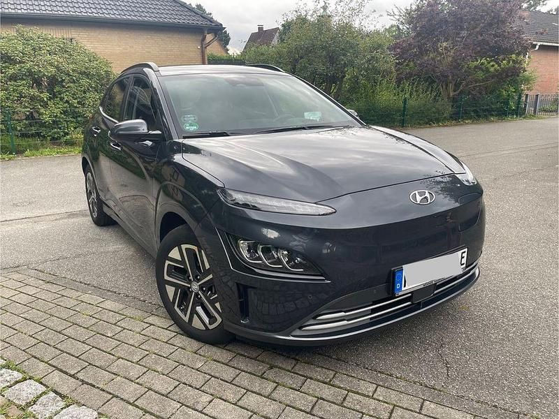 Schwarz Gebraucht 2022 Hyundai Kona Prime SUV | 23.900 € (Fairer Preis) - Bild 1/4