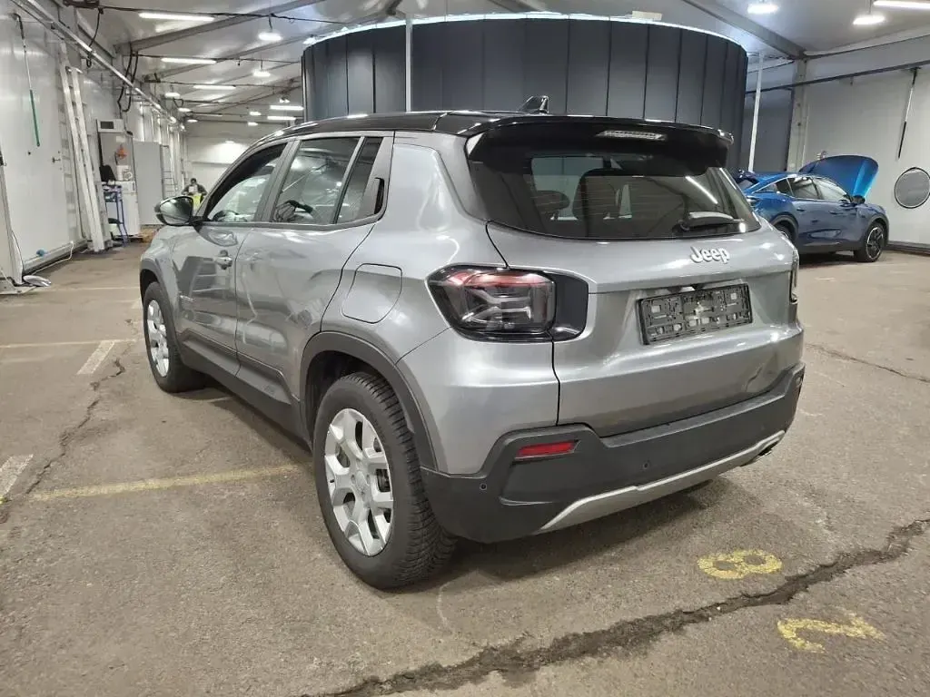 Gebraucht Jeep Avenger Altitude 101 PS (74 kW) 2025 Met grey evoluzione (xnb, vr51 SUV