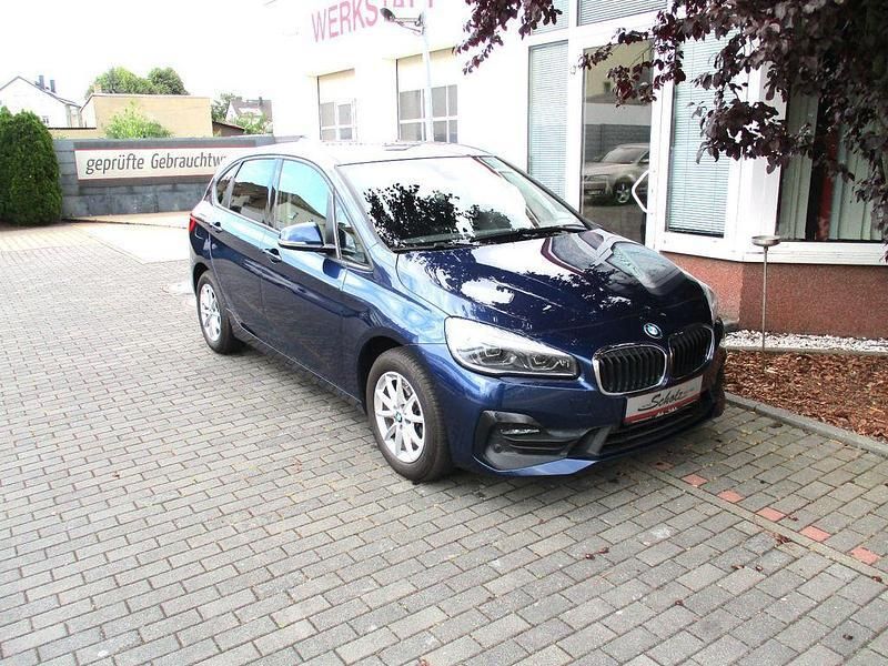 Blau Gebraucht 2019 BMW 220 Active Tourer Van / Kleinbus | 19.790 € (Fairer Preis) - Bild 1/4