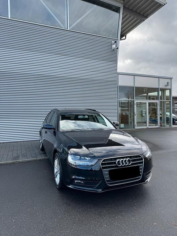 Gebraucht Audi A4 150 PS (110 kW) 2013 Schwarz Kombi