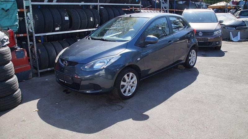 Usata Mazda 2 Independence 75 CV (55 kW) 2009 Grigio Utilitaria