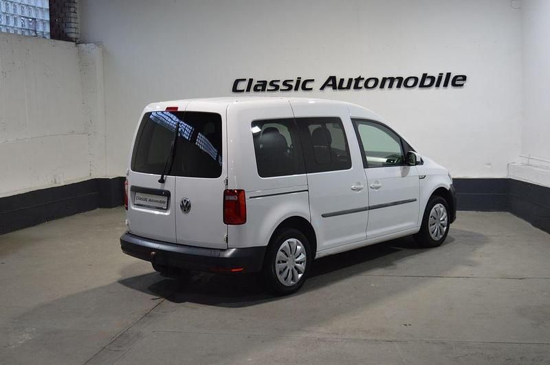 Gebraucht VW Caddy Trendline 125 PS (91 kW) 2017 Candyweiss Van / Kleinbus