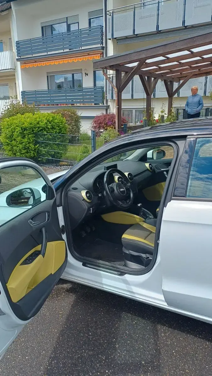 Gebraucht Audi A1 Sportback 86 PS (63 kW) 2014 Weiß Kleinwagen