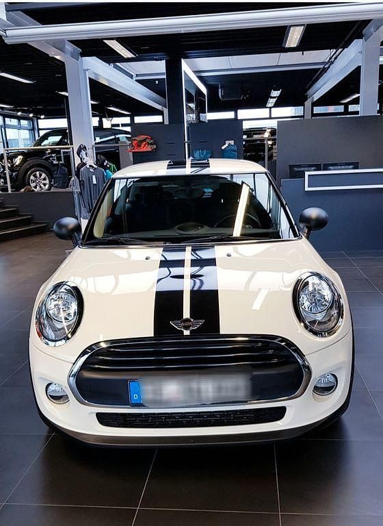 Weiß Gebraucht 2016 Mini ONE Kleinwagen | 9.950 € (Fairer Preis) - Bild 1/3