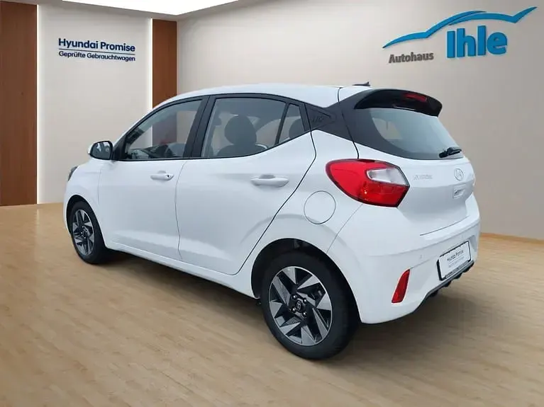 Gebraucht Hyundai i10 Trend 63 PS (46 kW) 2025 Weiß Kleinwagen