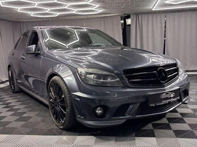 Tenoritgrau Gebraucht 2009 Mercedes C63 AMG AMG Limousine | 30.499 € (Superpreis) - Bild 1/4
