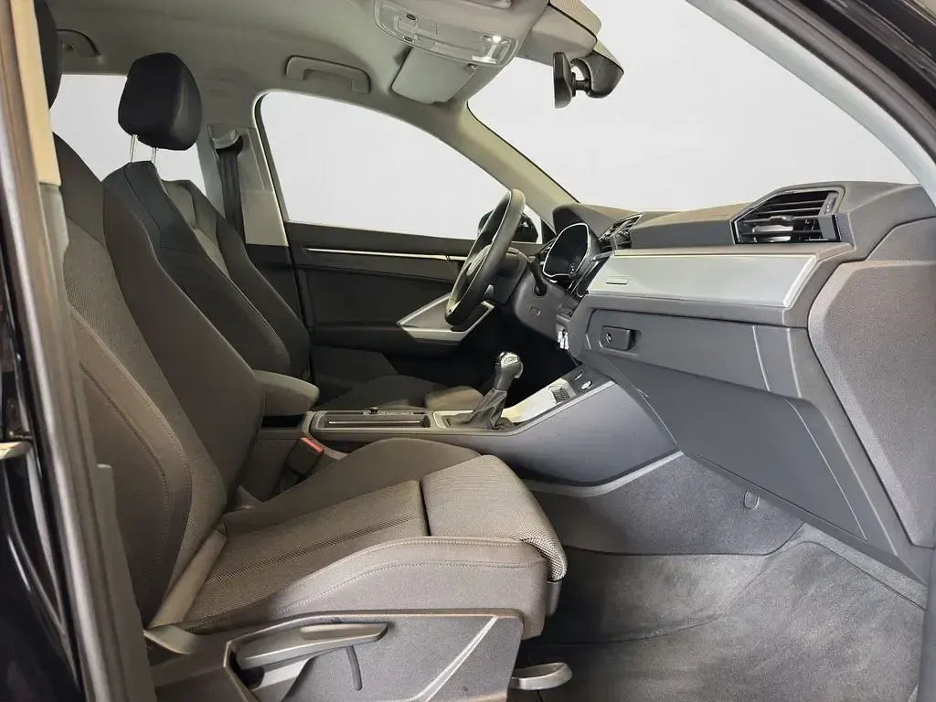 Gebraucht Audi Q3 Comfort 150 PS (110 kW) 2025 Mythosschwarz metallic SUV