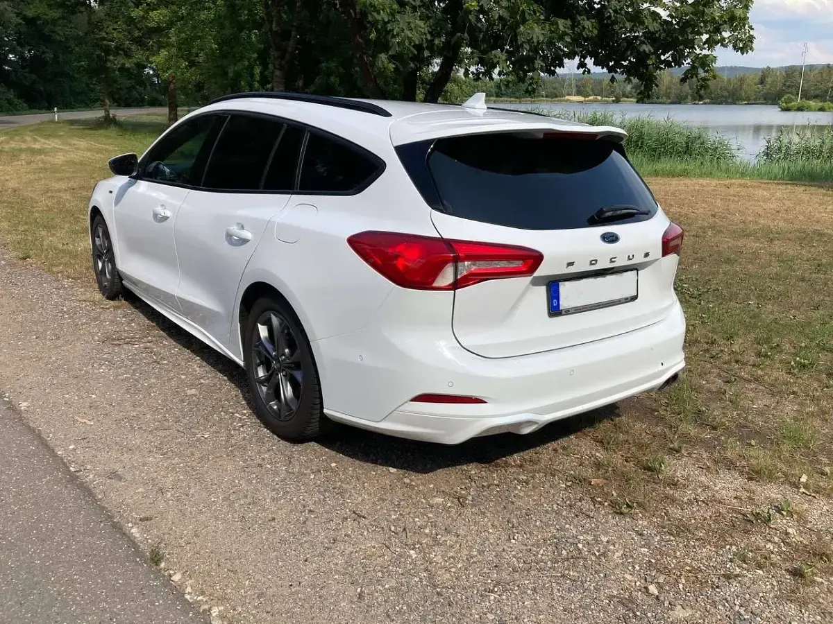 Gebraucht Ford Focus ST-Line 150 PS (110 kW) 2019 Weiß Kombi