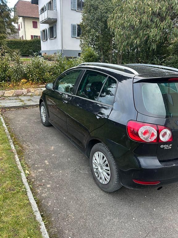 Gebraucht VW Golf Plus Cross Style 105 PS (77 kW) 2012 Schwarz Van / Kleinbus