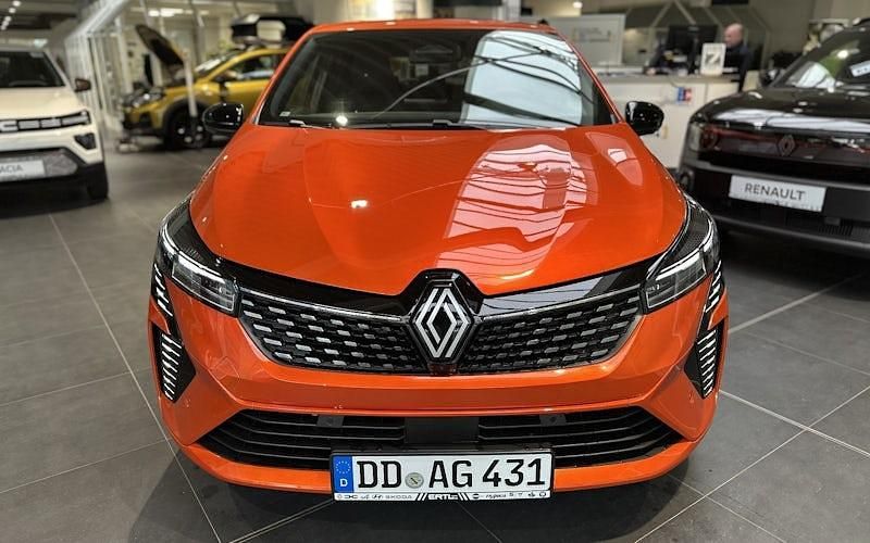 Neu Renault Clio V Techno 115 PS (84 kW) 2026 Orange Limousine