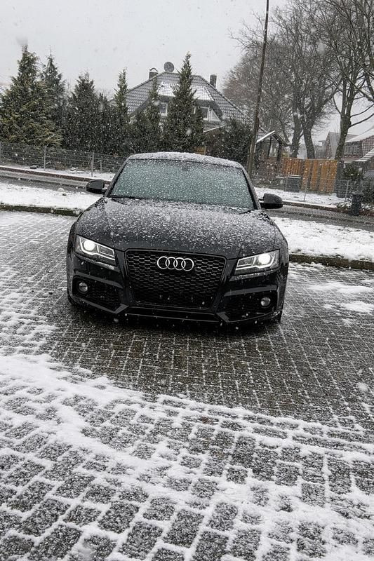 Schwarz Gebraucht 2011 Audi A5 Design Coupé | 6.600 € (Fairer Preis) - Bild 1/4