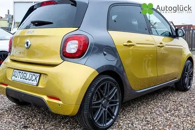 Second-hand Smart ForFour Brabus 90 CP (66 kW) 2016 Negru Hatchback