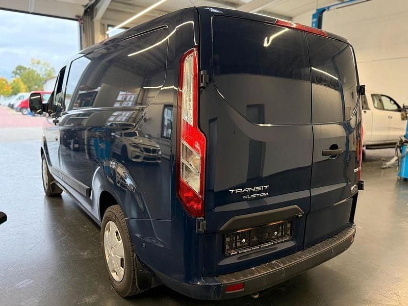 Gebraucht Ford Transit Custom Trend 131 PS (96 kW) 2021 Blazerblau Van / Kleinbus