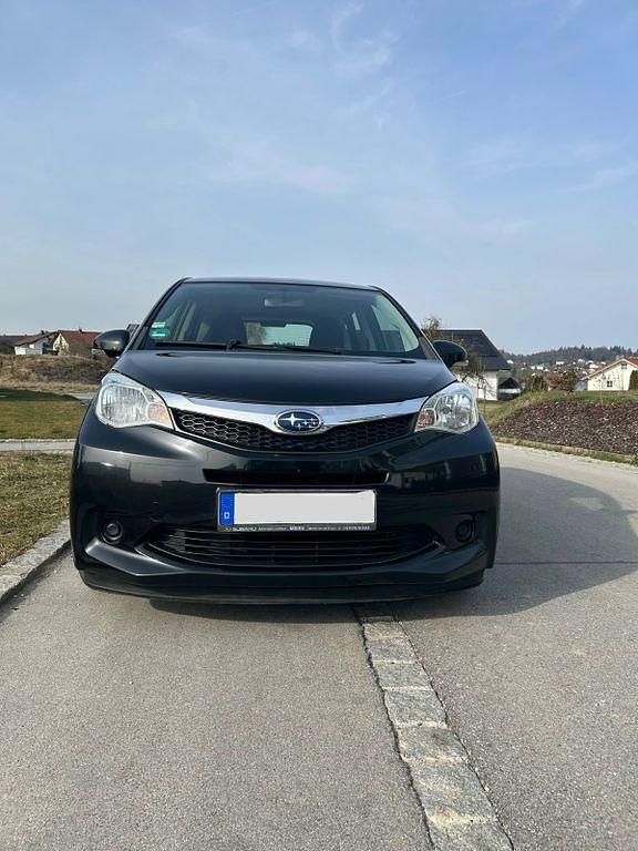 Gebraucht Subaru Trezia Active 99 PS (72 kW) 2011 Schwarz Kleinwagen