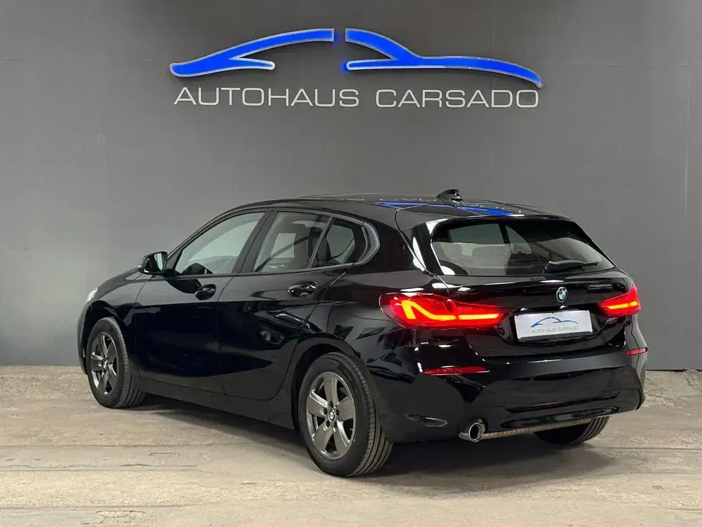 Gebraucht BMW 118 Performance 136 PS (100 kW) 2023 Schwarz Kleinwagen