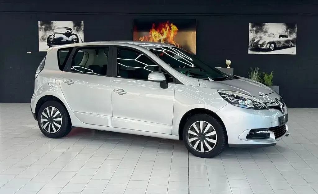 Gebraucht Renault Scénic Initiale Paris 116 PS (85 kW) 2014 Silber Van / Kleinbus