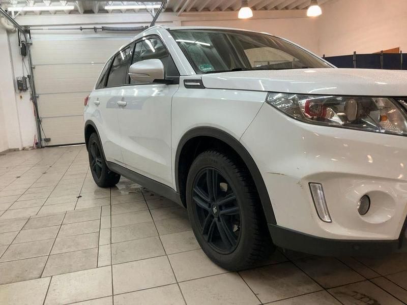 Gebraucht Suzuki Vitara 140 PS (102 kW) 2018 SUV