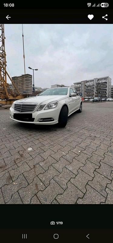 Weiß Gebraucht 2011 Mercedes E200 Limousine | 8.800 € (Superpreis) - Bild 1/4