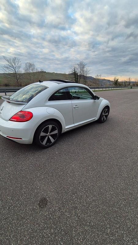 Weiß Gebraucht 2013 VW Beetle Kleinwagen | 7.700 € (Fairer Preis) - Bild 1/4