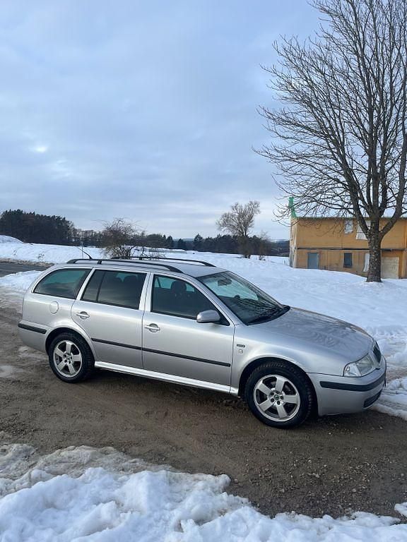 Gebraucht Skoda Octavia Ambiente 116 PS (85 kW) 2004 Kombi