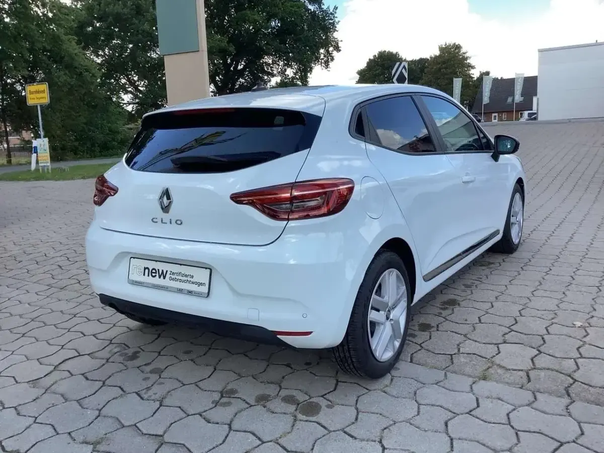 Gebraucht Renault Clio V Evolution 101 PS (74 kW) 2023 Weiß Limousine