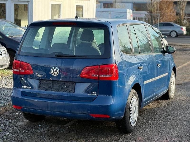 Gebraucht VW Touran Trendline 105 PS (77 kW) 2011 Blau Van / Kleinbus