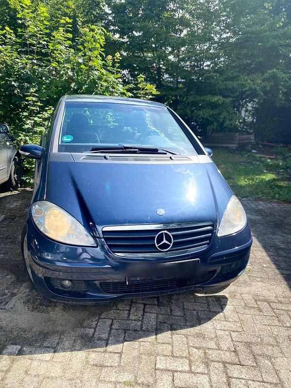 Blau Gebraucht 2008 Mercedes A180 Limousine | 2.100 € (Fairer Preis) - Bild 1/4