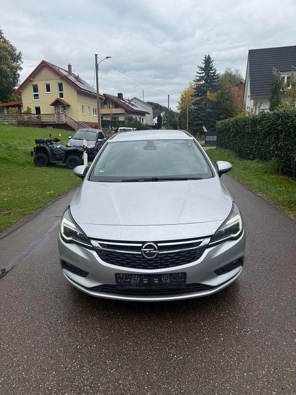 Grau Gebraucht 2018 Opel Astra S Kombi | 6.650 € (Superpreis) - Bild 1/4