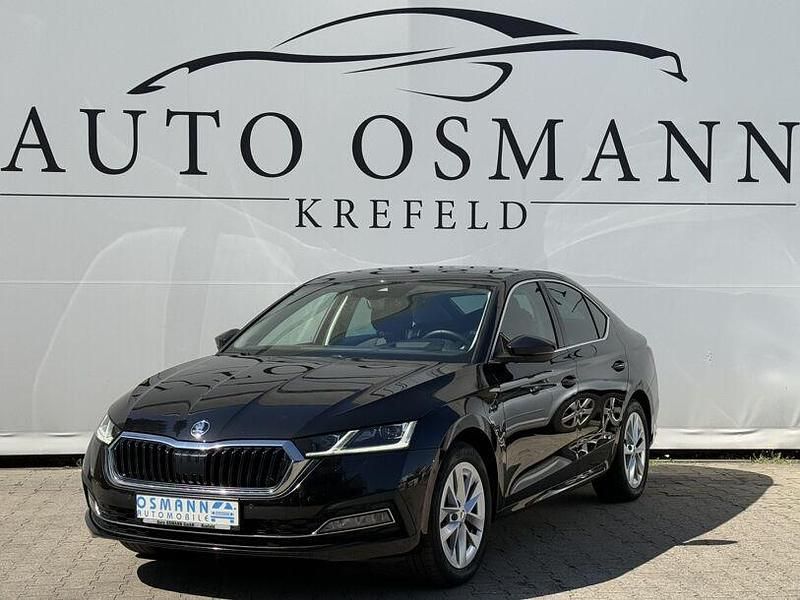 Schwarz Gebraucht 2022 Skoda Octavia Limousine | 19.950 € (Superpreis) - Bild 1/4