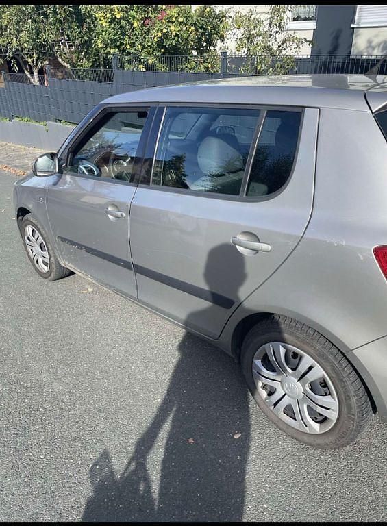 Gebraucht Skoda Fabia Classic 86 PS (63 kW) 2009 Gold Limousine