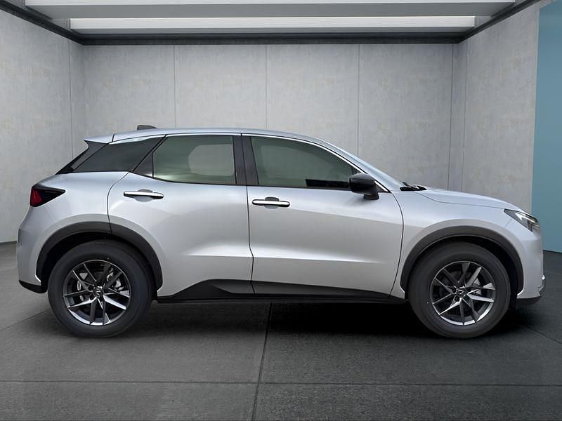 Neu Lexus LBX 136 PS (100 kW) 2025 Silber SUV