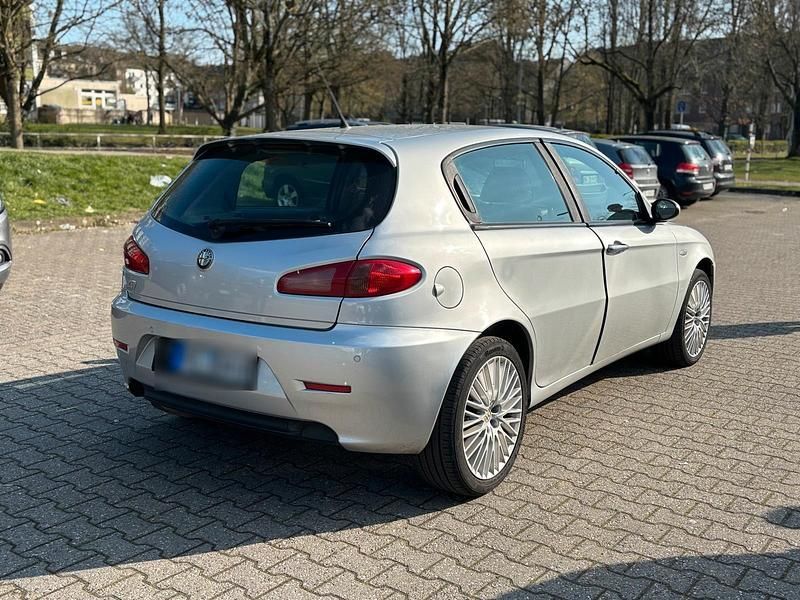Gebraucht Alfa Romeo 147 150 PS (110 kW) 2008 Grau Kleinwagen