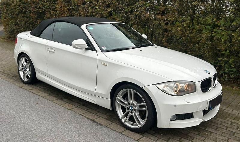 Weiß Gebraucht 2009 BMW 120 Cabriolet M Sport Cabrio | 7.200 € (Guter Preis) - Bild 1/4