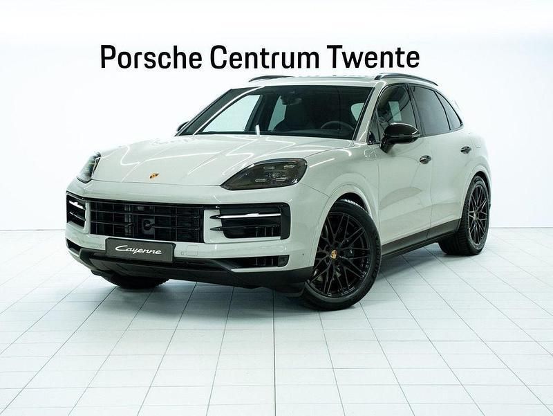 Gebraucht Porsche Cayenne 470 PS (345 kW) 2025 Grau SUV