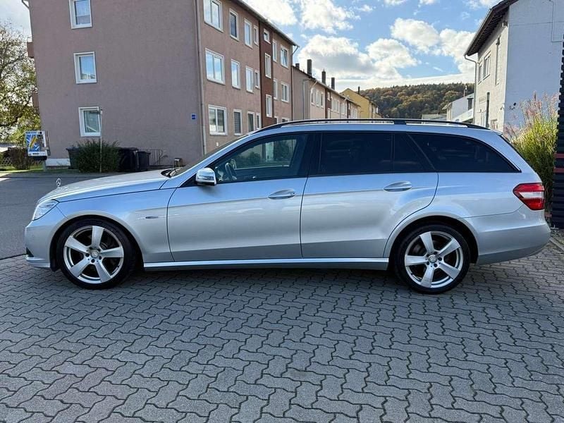 Gebraucht Mercedes E200 136 PS (100 kW) 2010 Silber Kombi