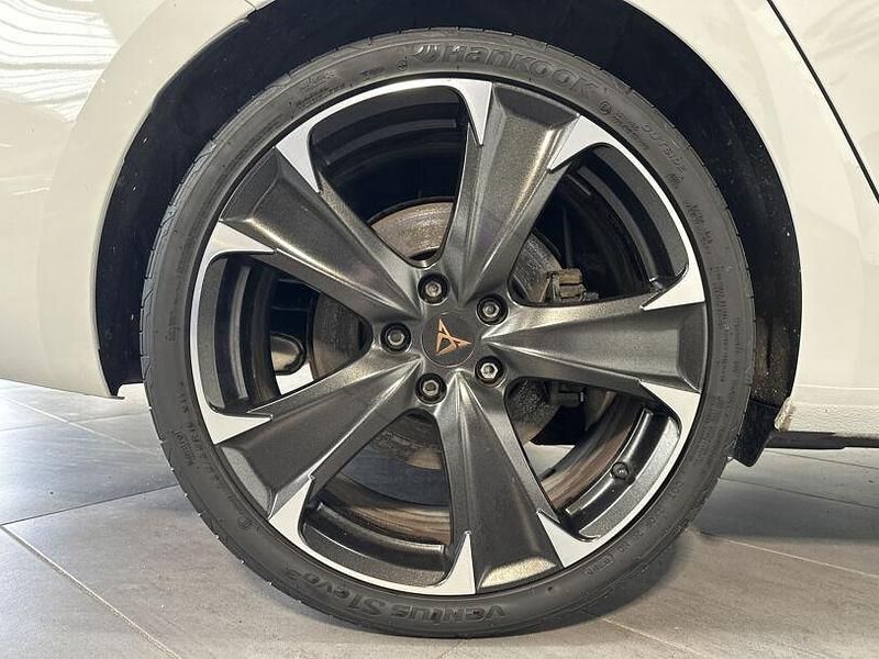 Gebraucht Cupra Leon VZ 245 PS (180 kW) 2022 Nevada weiss Kombi