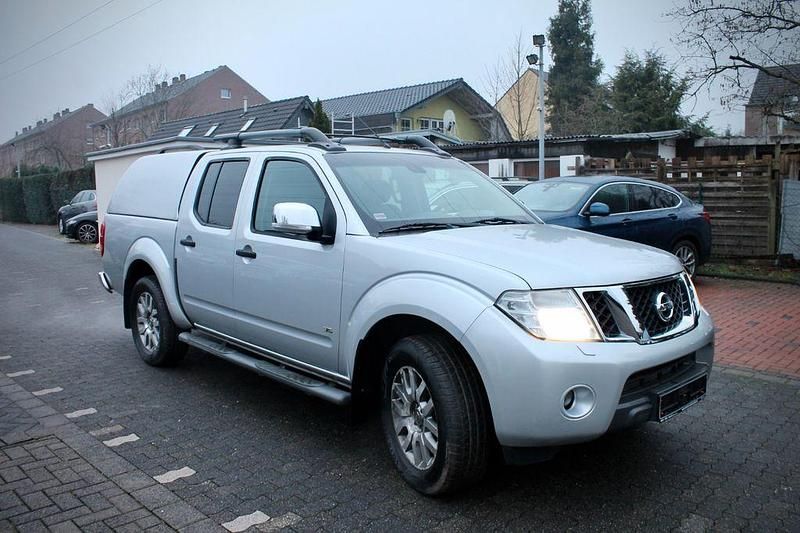 Gebraucht Nissan Navara 231 PS (169 kW) 2013 Silber Pickup