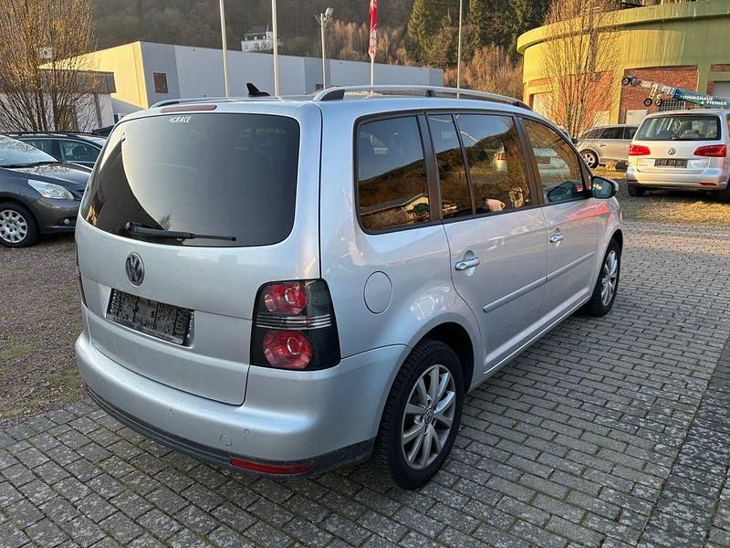 Gebraucht VW Touran Freestyle 140 PS (102 kW) 2009 Silber Van / Kleinbus