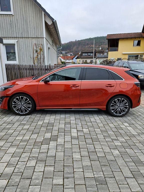 Gebraucht Kia Ceed GT-Line 140 PS (102 kW) 2024 Orange Kleinwagen