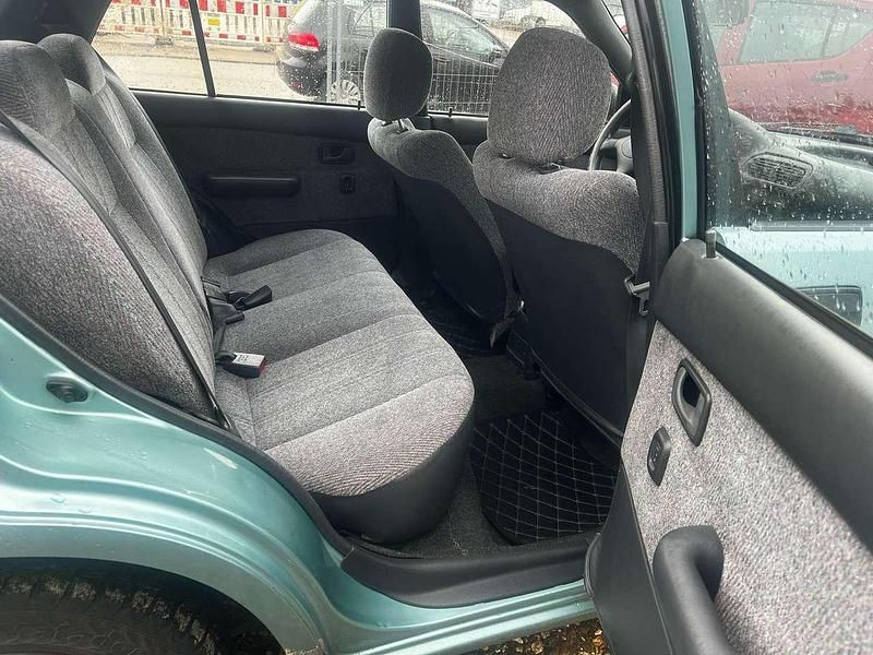 Gebraucht Daihatsu Charade 52 PS (38 kW) 1994 Grün Limousine