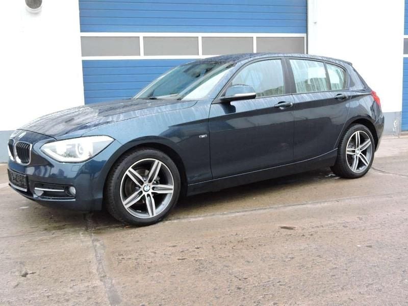 Gebraucht BMW 116 Sport Line 136 PS (100 kW) 2013 Midnight blue metallic Kleinwagen