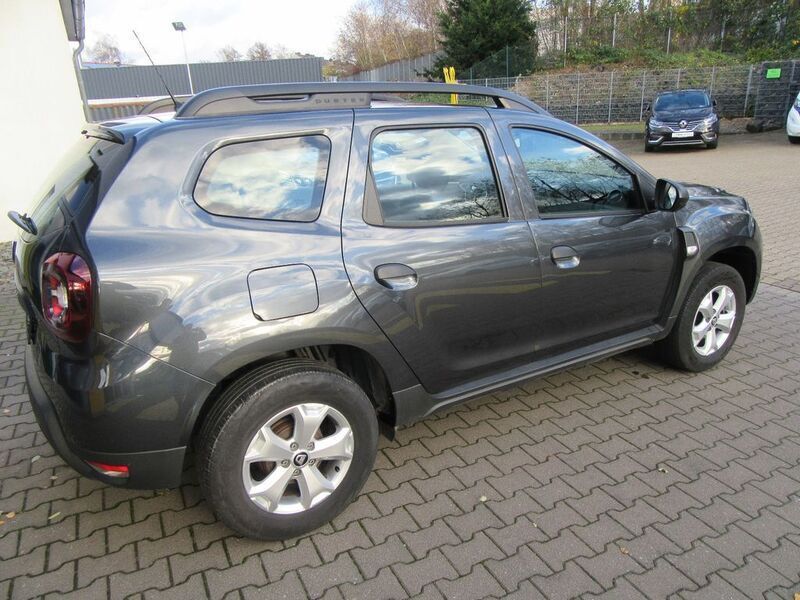 Gebraucht Dacia Duster Deal 101 PS (74 kW) 2021 Grau SUV