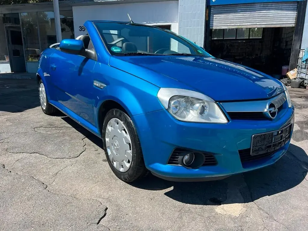 Gebraucht Opel Tigra 90 PS (66 kW) 2004 Blau Cabrio
