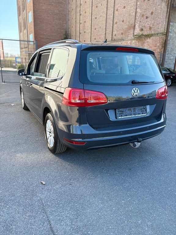 Gebraucht VW Sharan 140 PS (102 kW) 2011 Grau Van / Kleinbus